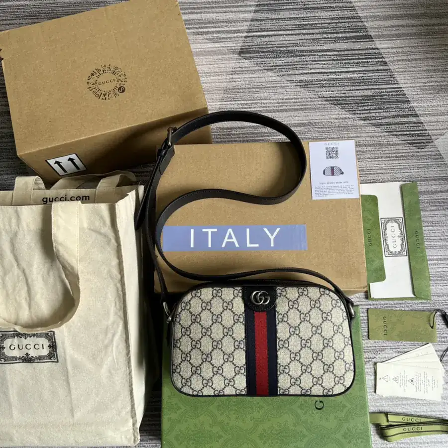 Gucci Bucket Bag with Set Packaging, Blue Grained Calfskin