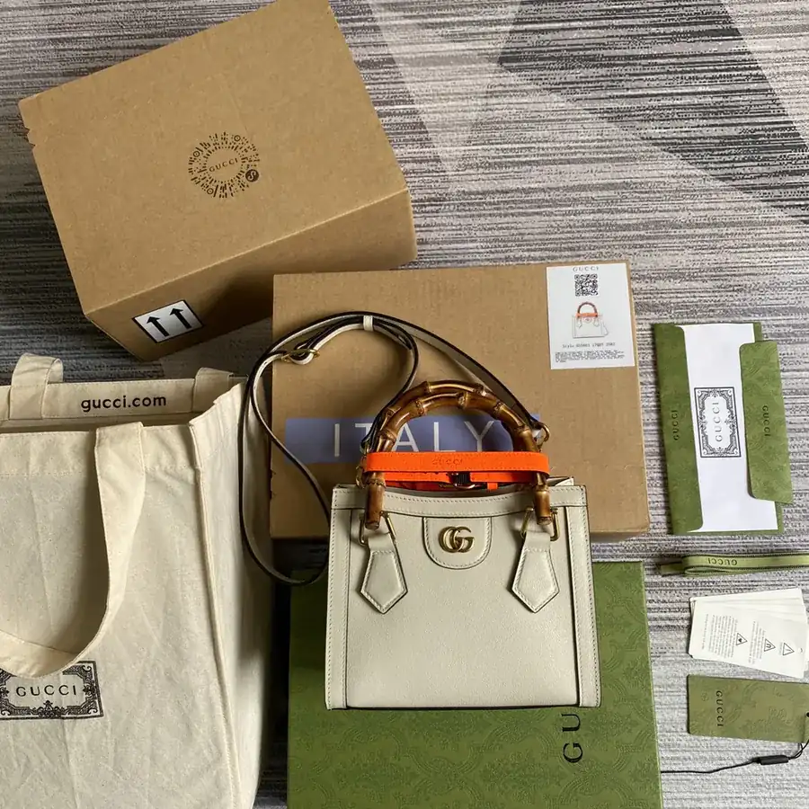 Gucci New Arrival Bucket Bag White Leather