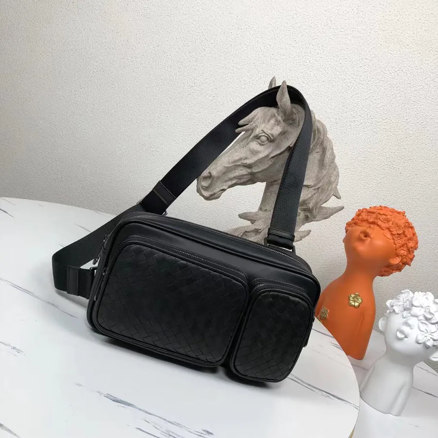 400BV Handcrafted Canvas Crossbody Bag for Men