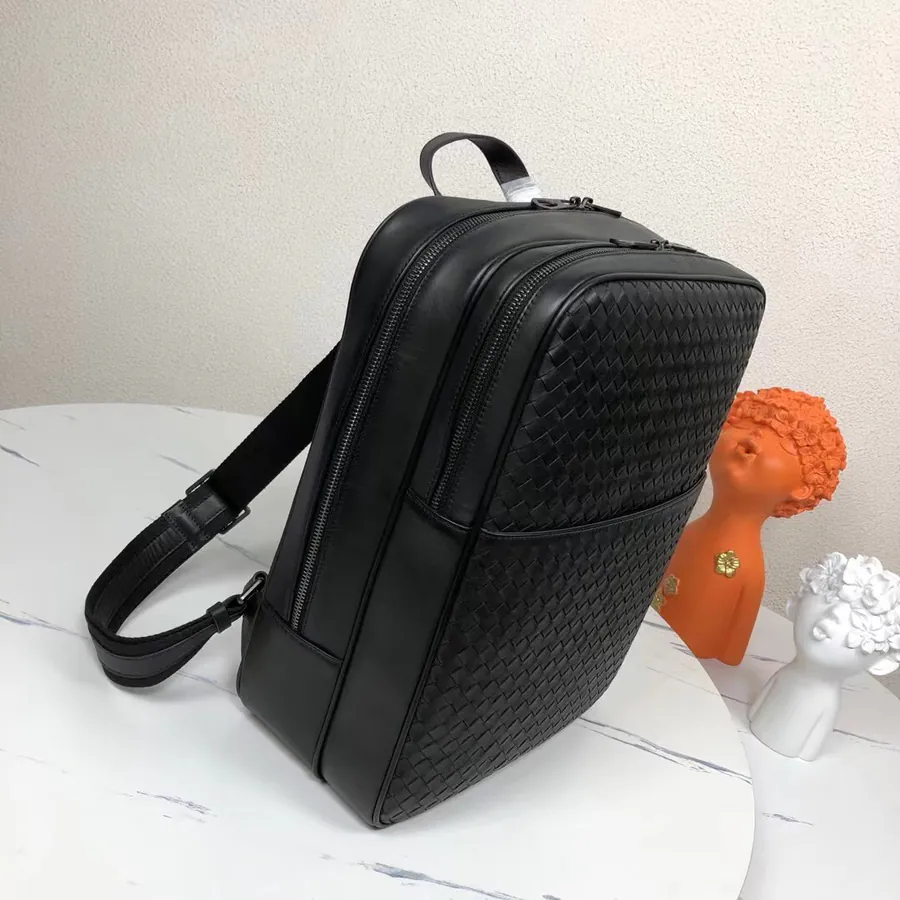 BOTTEGA 顶级打蜡胎牛皮手袋