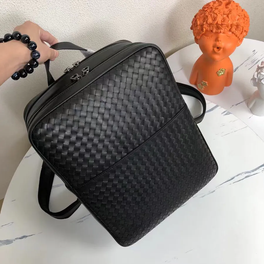 BOTTEGA 顶级打蜡胎牛皮手袋