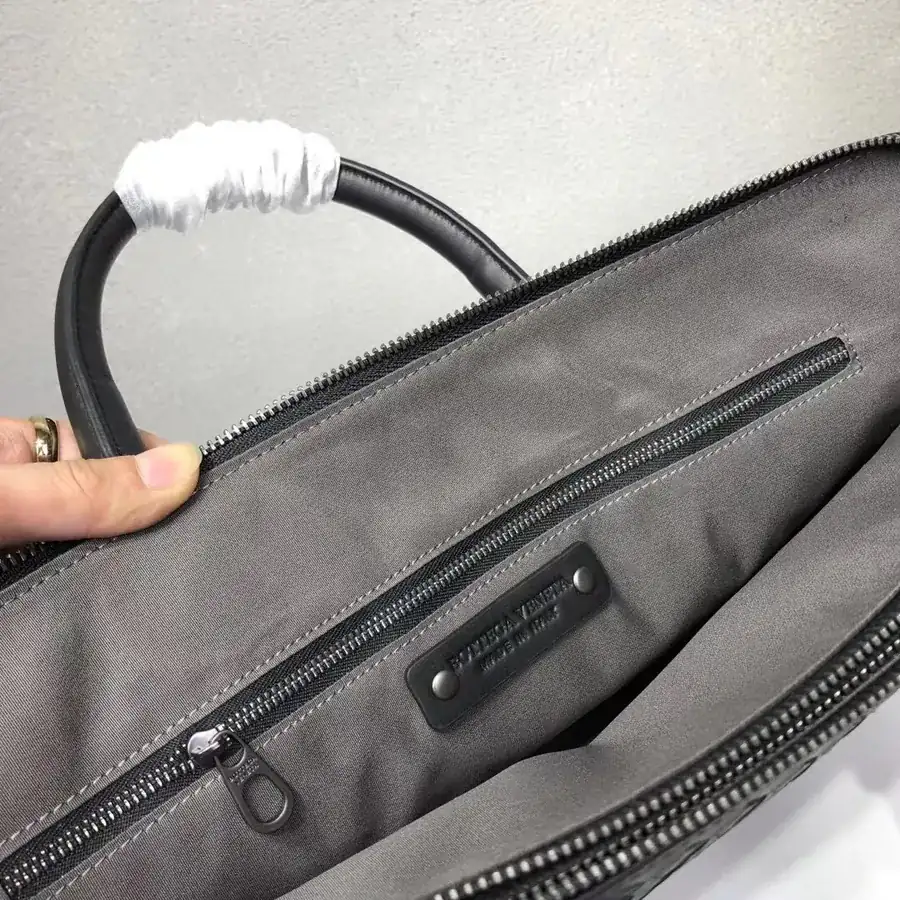 600BV Briefcase with Dual Compartment Laptop Bag
