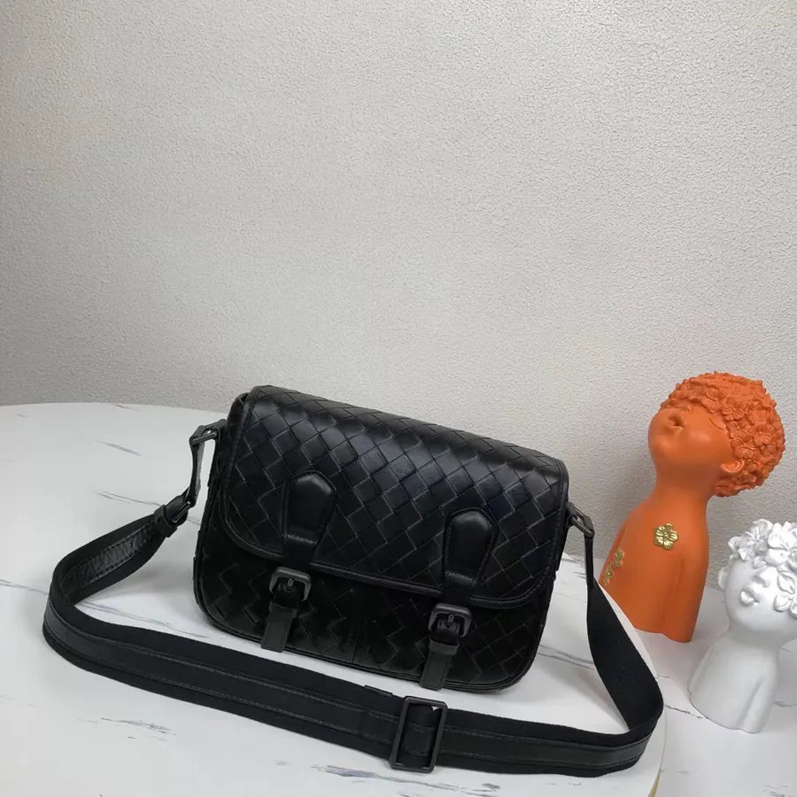 520BV Handwoven Postman Bag