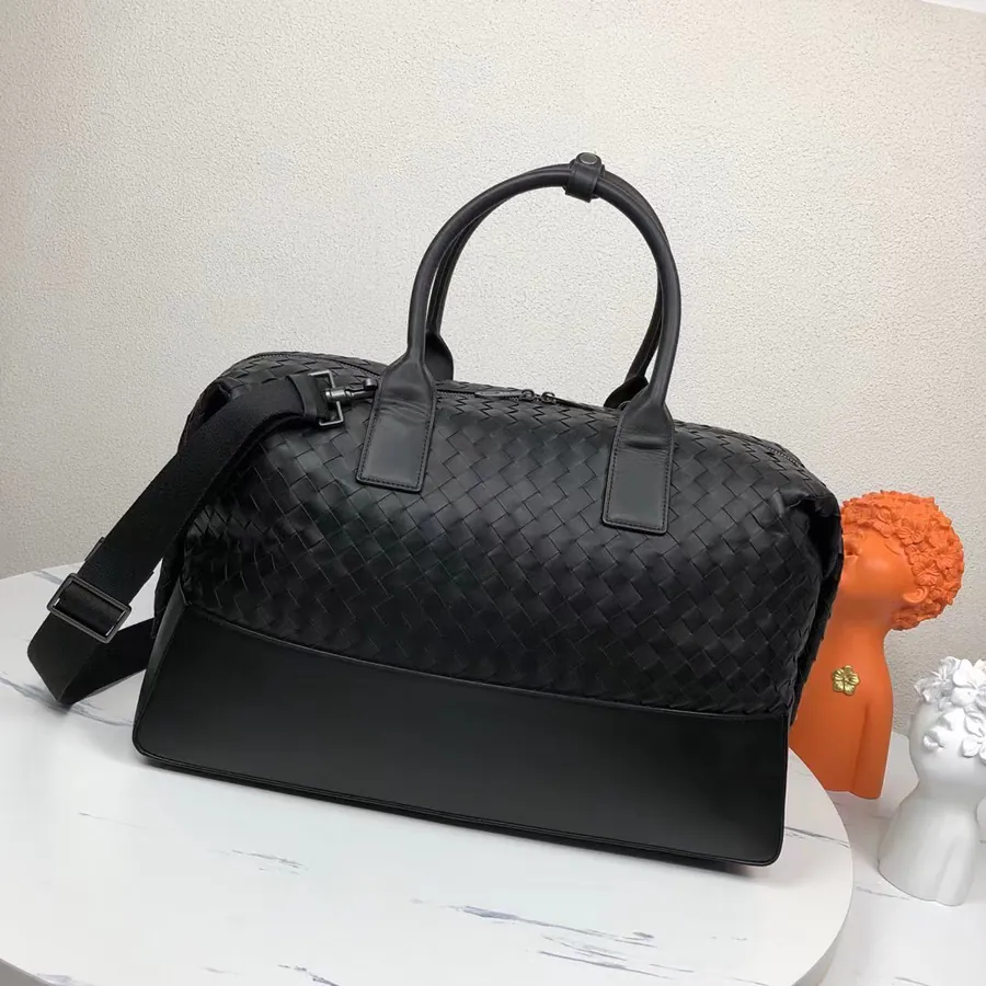 820 BV New Travel Bag Italian Import Grained Calfskin Men's Bag