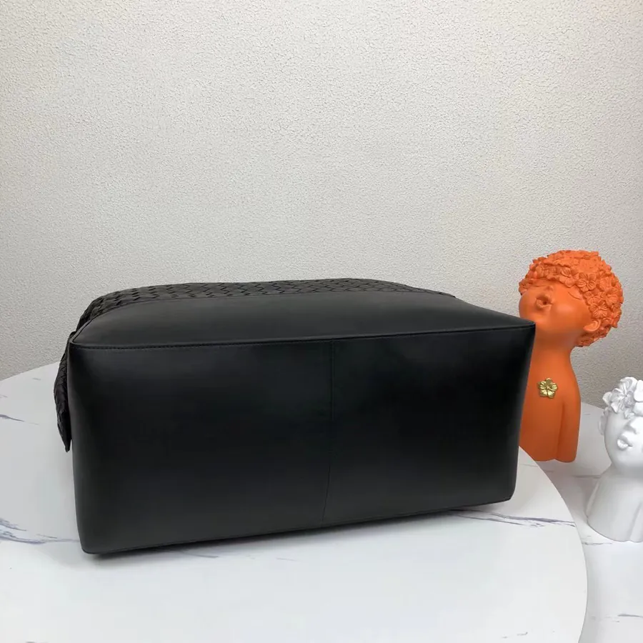 820 BV New Travel Bag Italian Import Grained Calfskin Men's Bag