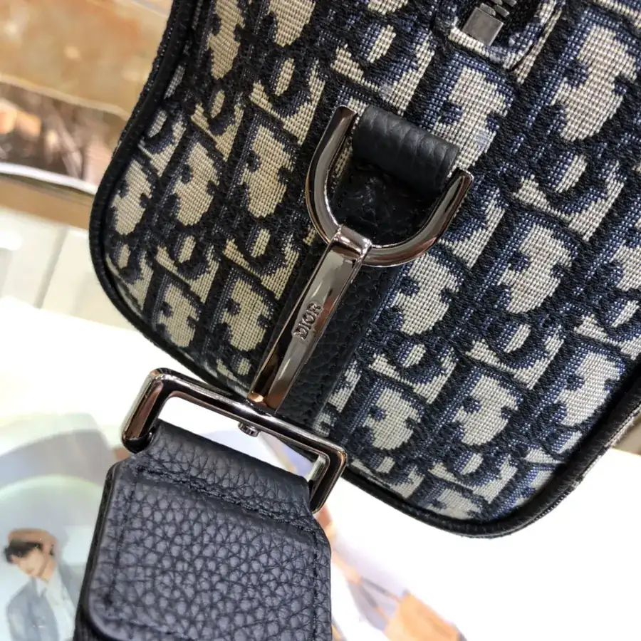 Dior Lingot 26 Men's Shoulder Bag New Season, Luxurious Design
