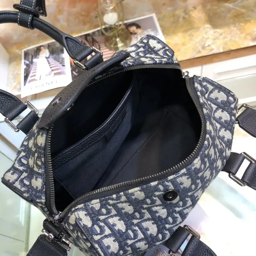 Dior Lingot 26 Men's Shoulder Bag New Season, Luxurious Design