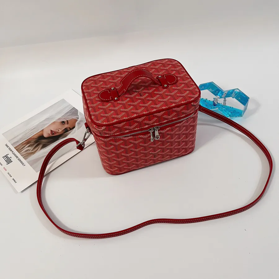 Muse Cosmetic Bag with Smart Interior Space