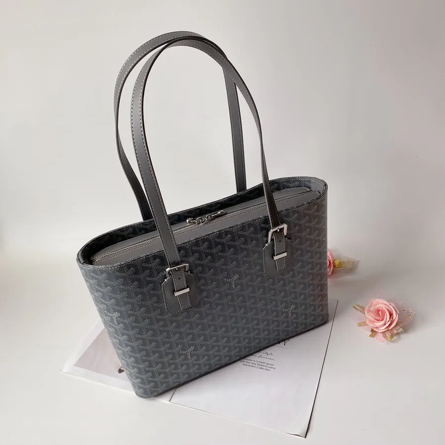 G0YARD Bucket Bag Stylish and Practical