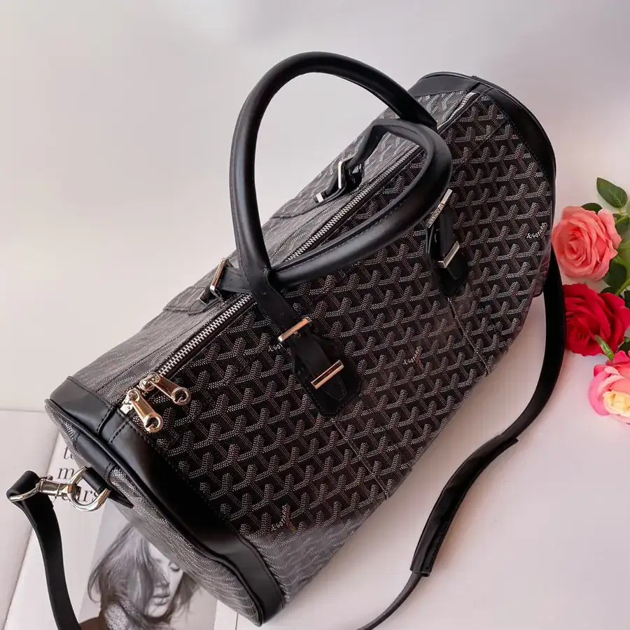 GOYARD G0YARD Travel Bag Classic Design, Durable Material, Signature Details