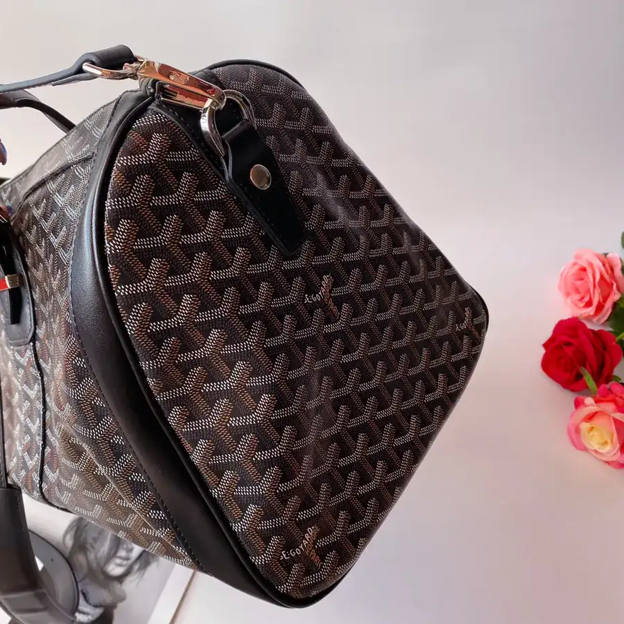 GOYARD G0YARD Travel Bag Classic Design, Durable Material, Signature Details