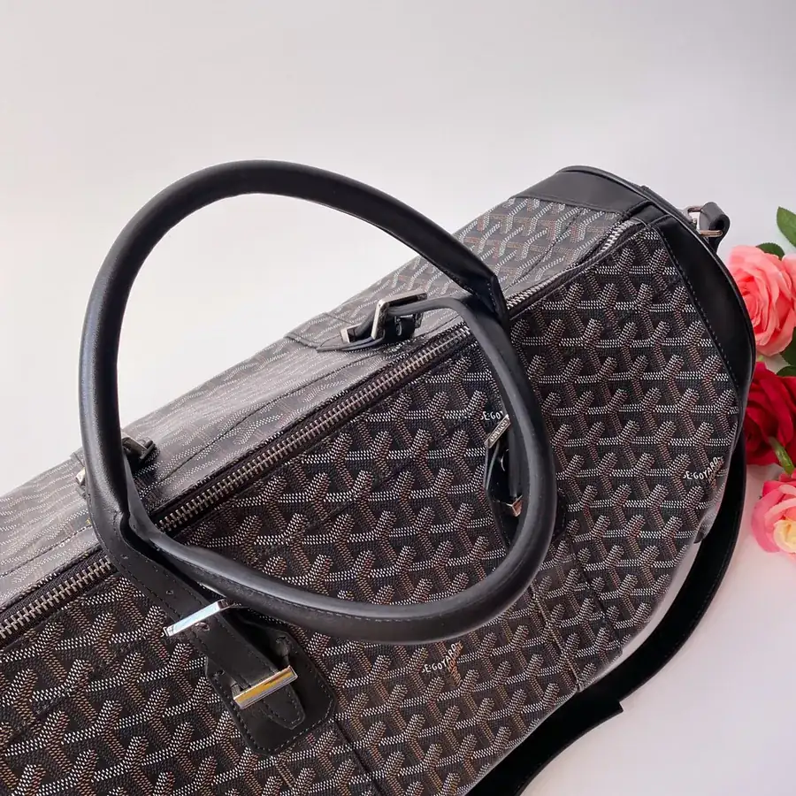 GOYARD G0YARD Travel Bag Classic Design, Durable Material, Signature Details