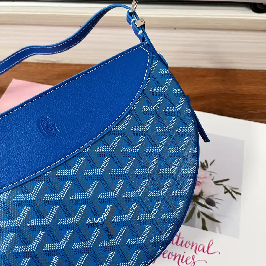 Goya Half Moon Bag Classic Style, Versatile & Comfortable