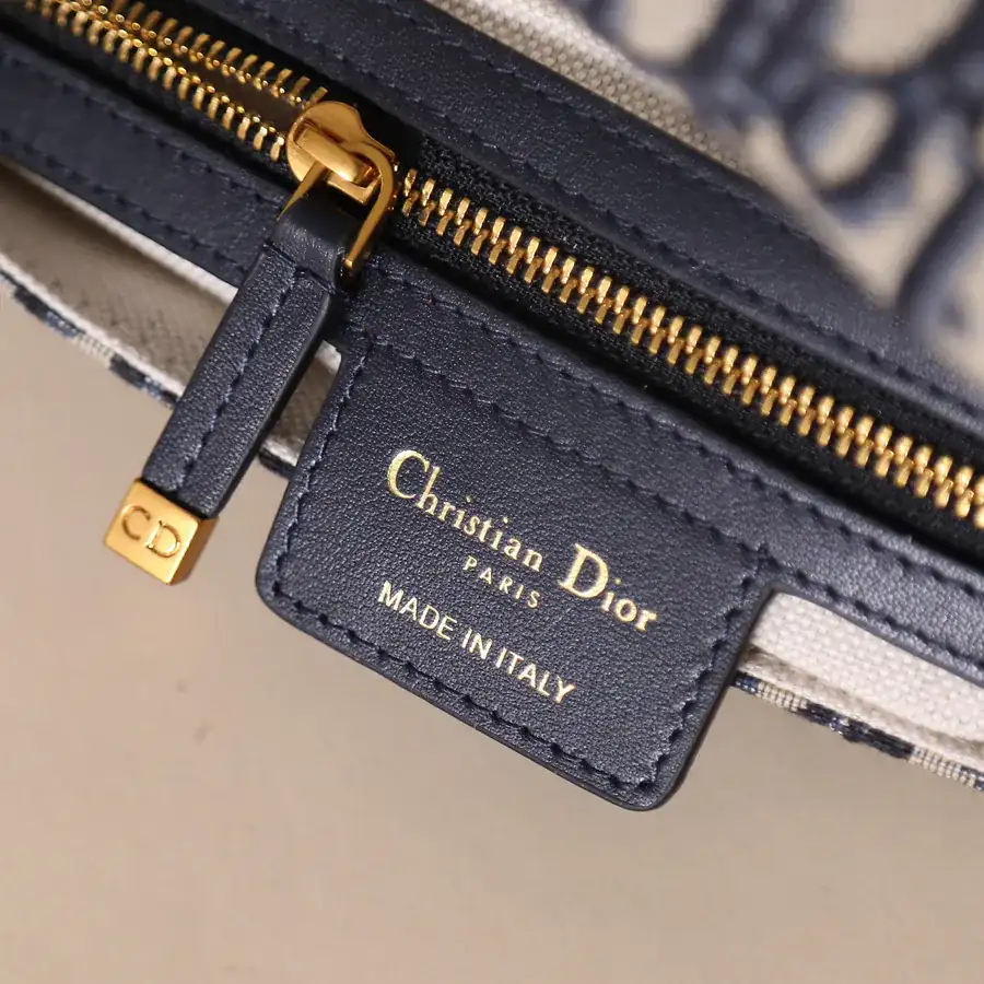 CD Saddle Classic Saddle Bag with Adjustable Strap