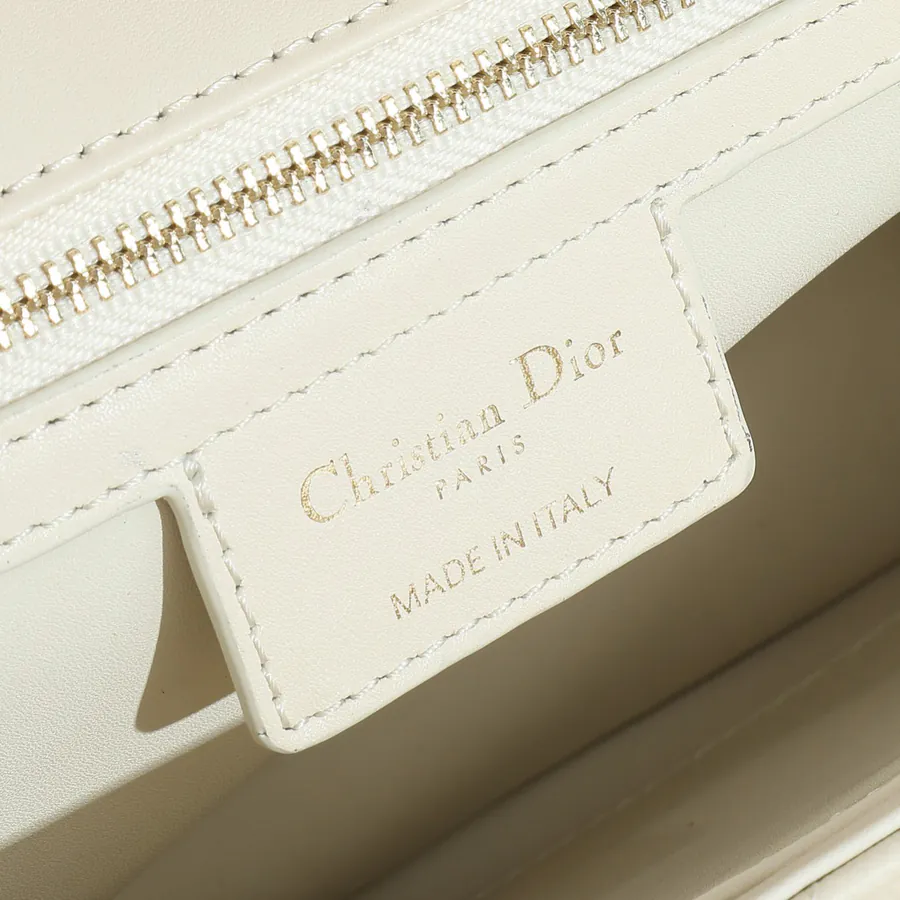 Caro Handbag in Grained Calfskin