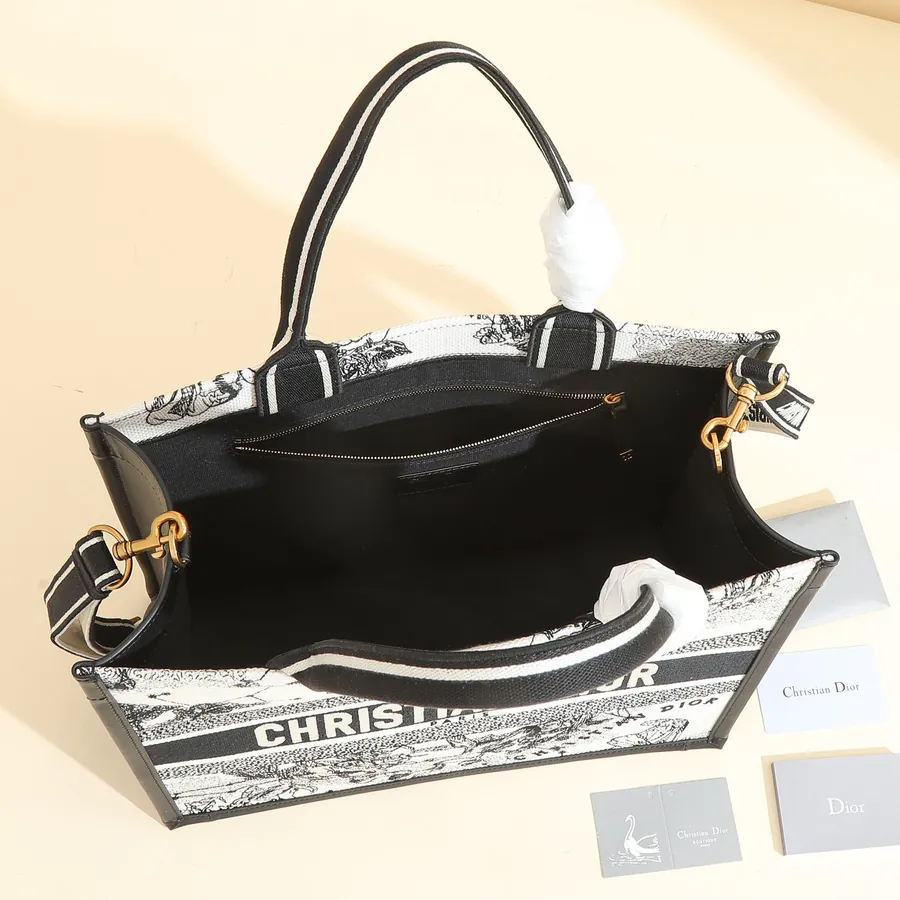 Book Tote Medium White Star Print Handbag