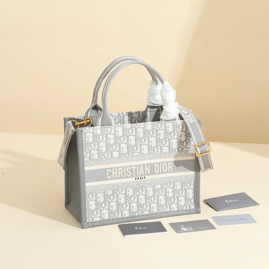 Maria Grazia Chiuri Book Tote Handbag Gray D