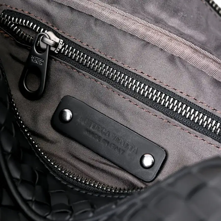 Bottega Veneta Upgraded化妆包