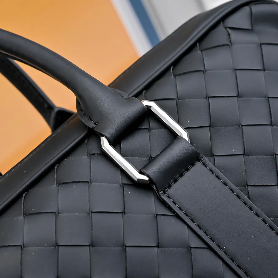 Bottega Veneta Latest Briefcase with Upgraded Design