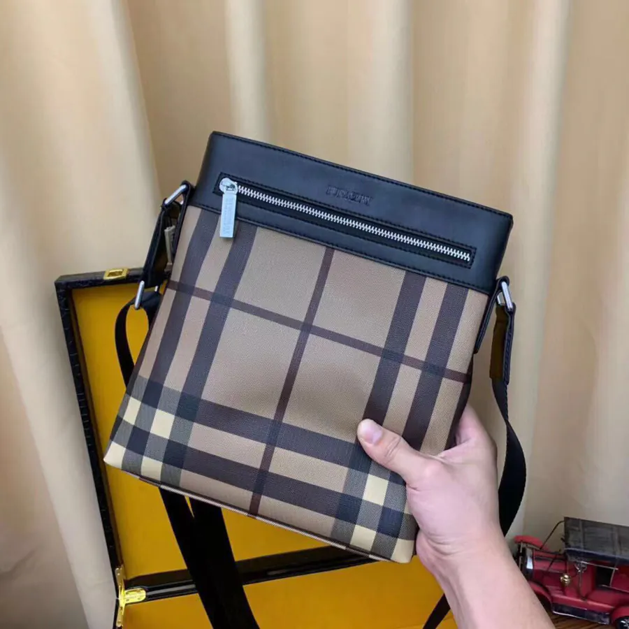Burberry Exclusive New Handbag 24x27x6cm