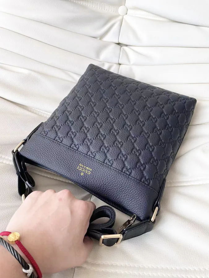 Gucci Men's Premium Handbag Original Leather, Classic Style