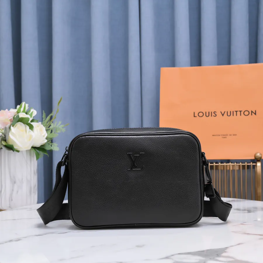 LV Men's Crossbody Bag Original Leather, Premium Craftsmanship