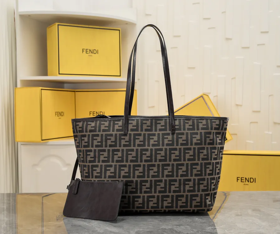 FEND1 Vintage Monogram Shopping Bag