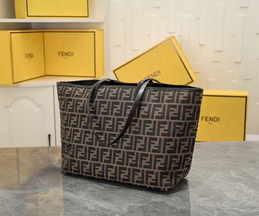 FEND1 Vintage Monogram Shopping Bag