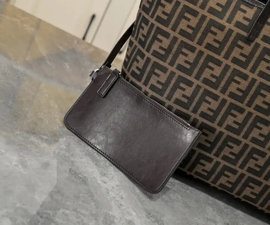 FEND1 Vintage Monogram Shopping Bag