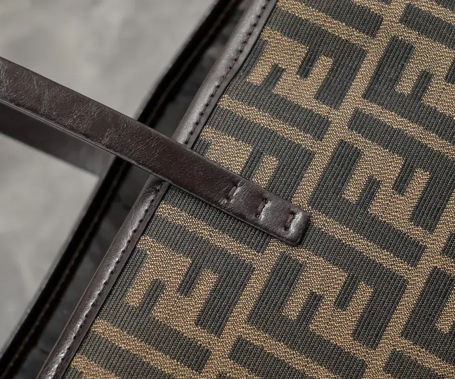 FEND1 Vintage Monogram Shopping Bag