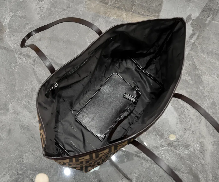 FEND1 Vintage Monogram Shopping Bag
