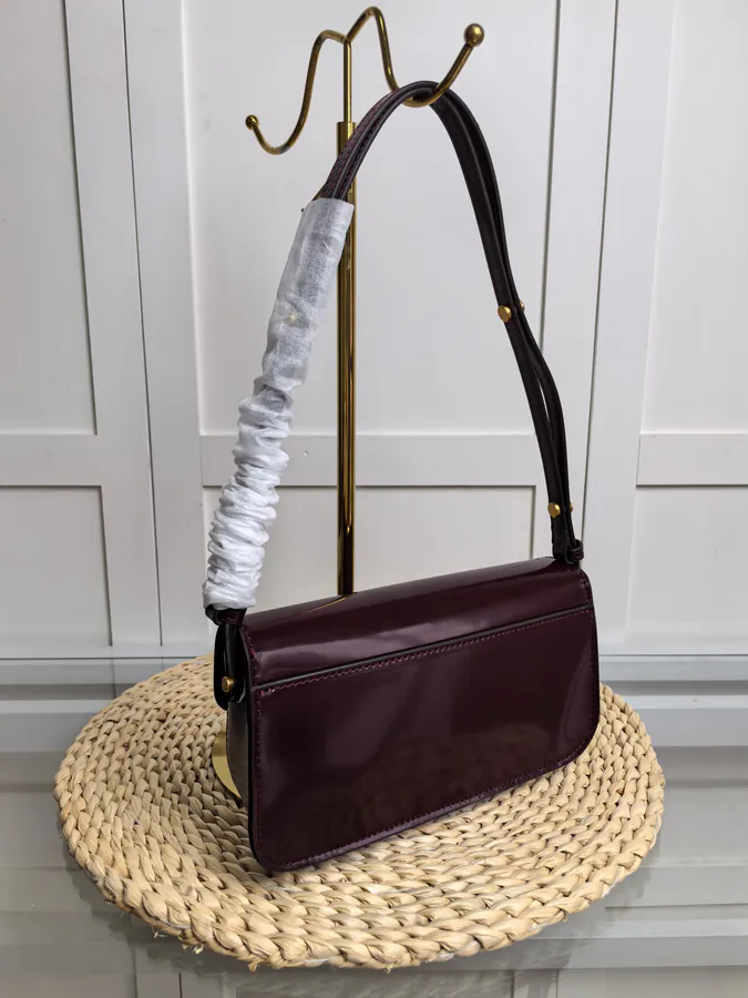 TB Robinsson Flip Cover Shoulder Bag