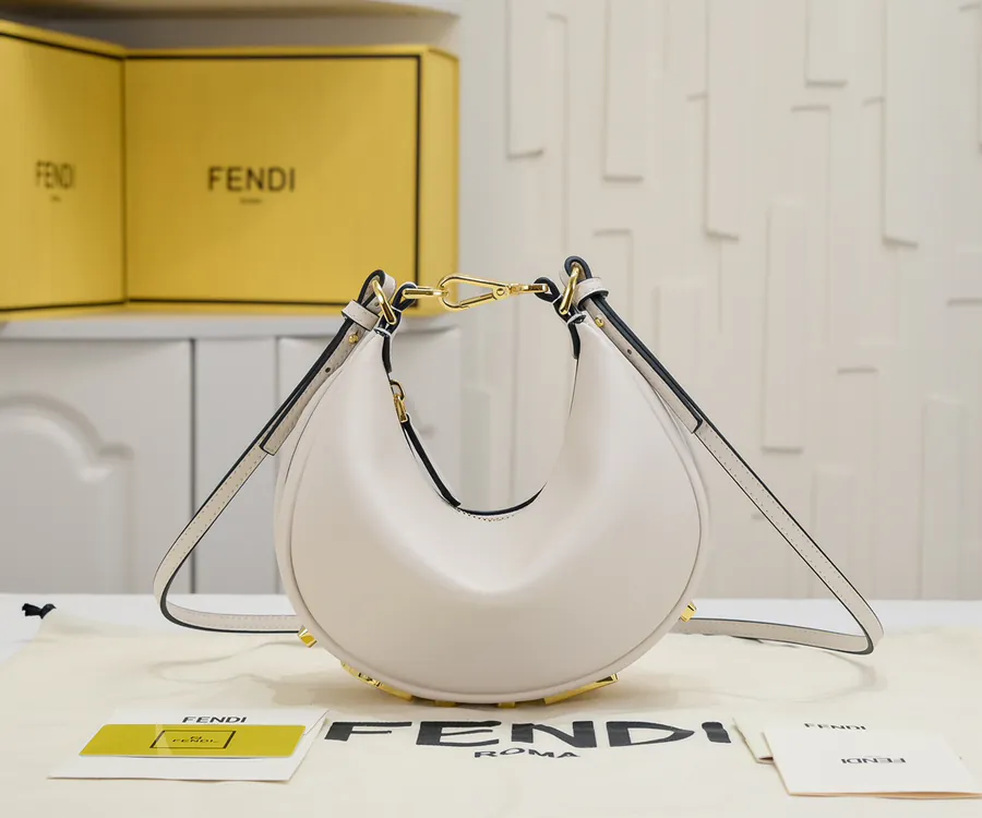 FENDI腋下包 20cm尺寸