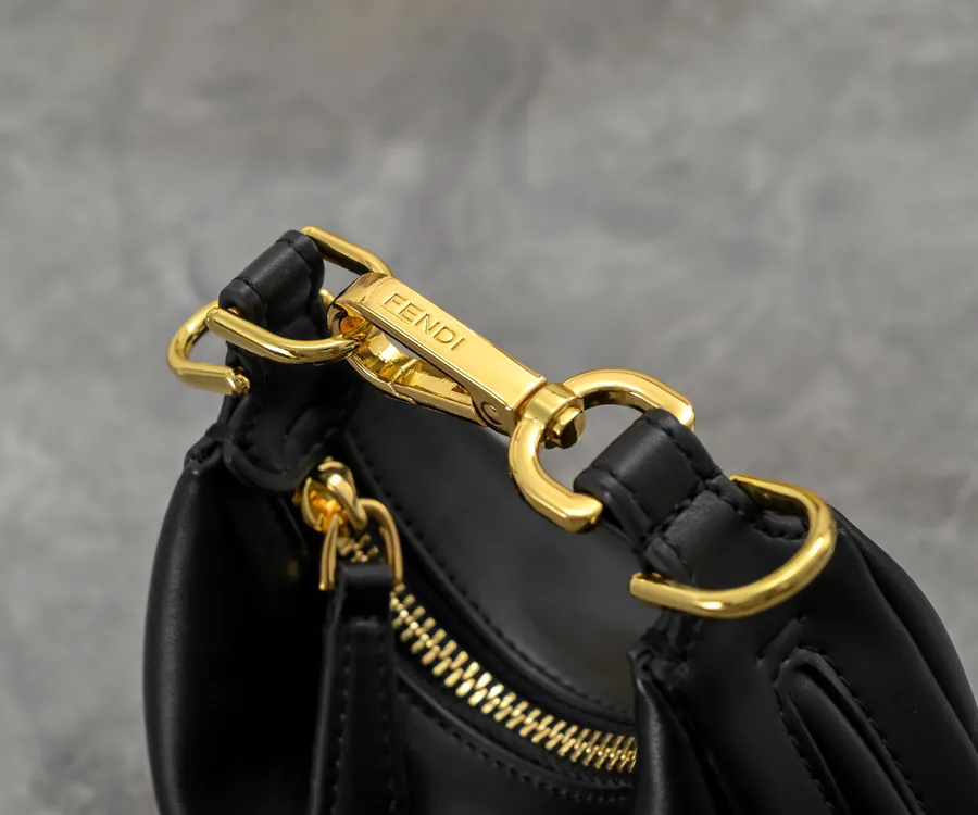 FENDI Prada腋下包 Mini Size, Grained Calfskin