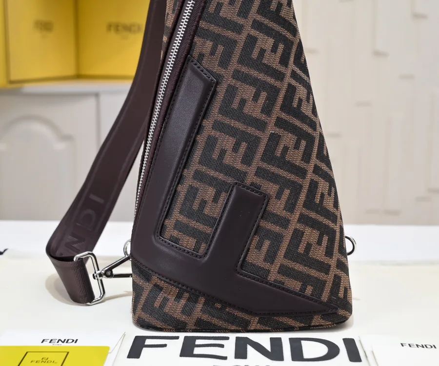 FENDI Conical Shoulder Bag in Full Grain Leather