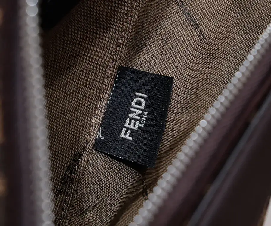 FENDI Conical Shoulder Bag in Full Grain Leather