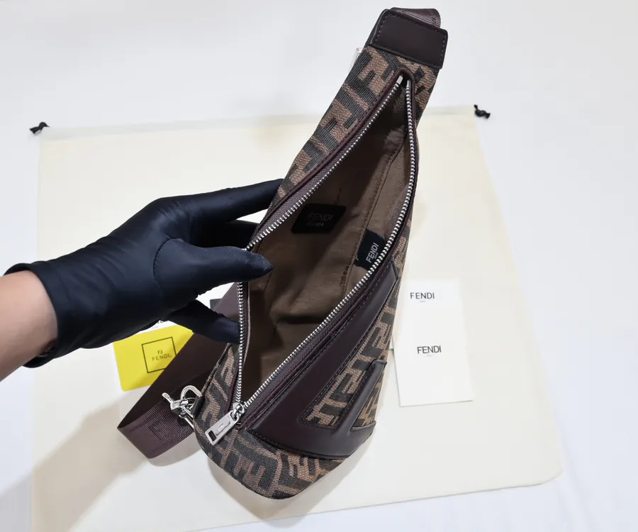 FENDI Conical Shoulder Bag in Full Grain Leather