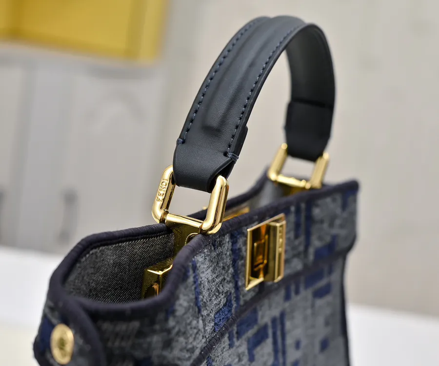 Fendi Peekaboo Handbag Classic Design, Signature Twist Lock