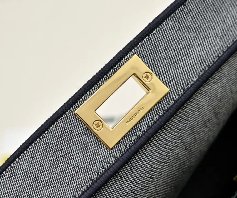 Fendi Peekaboo Handbag Classic Design, Signature Twist Lock