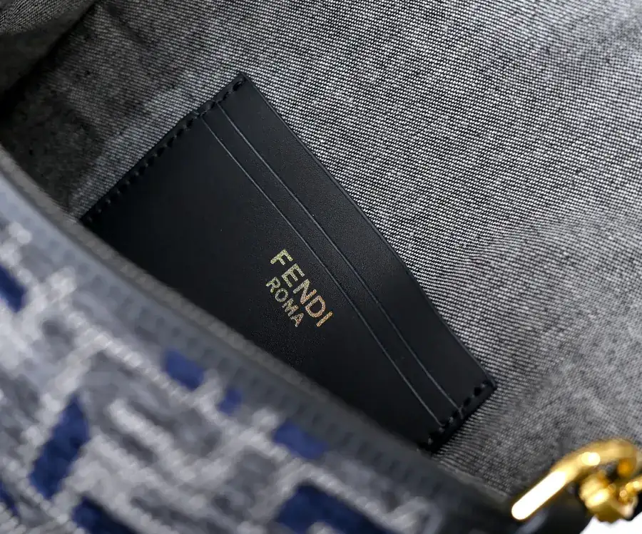 Fendi Baguette Classic Double F Logo, Casual Style