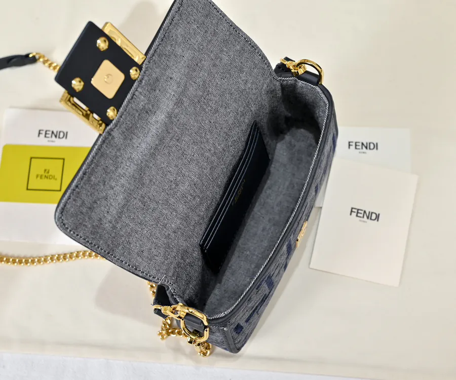 Fendi Baguette Classic Double F Logo, Casual Style