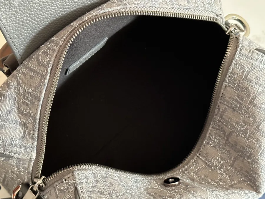 Dio Lingot 26 Handbag Season New, Practical and Elegant