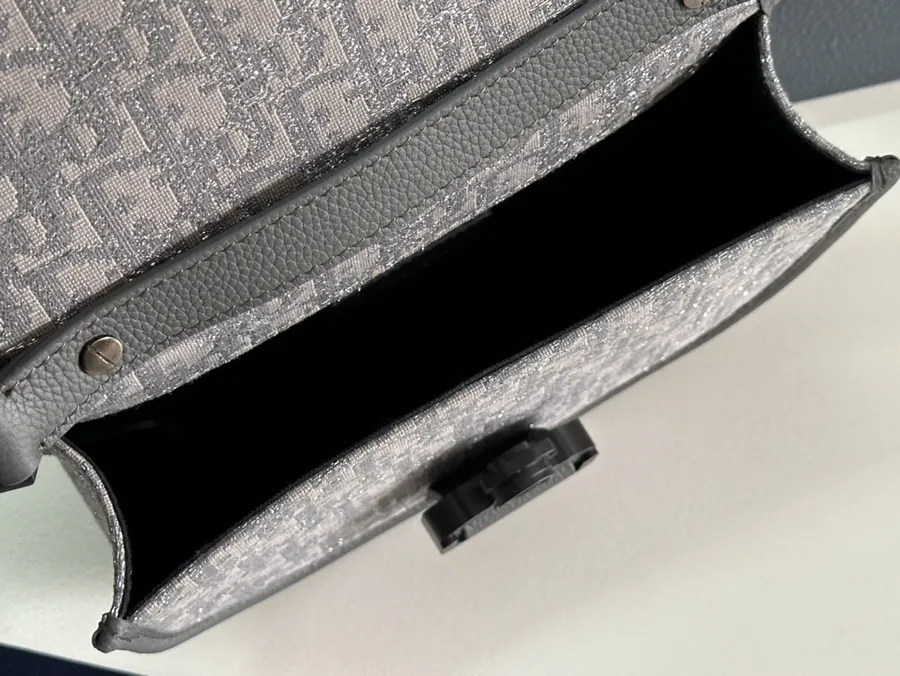 Gallop Messenger Bag Season New, Minimalist Design, Leather Details