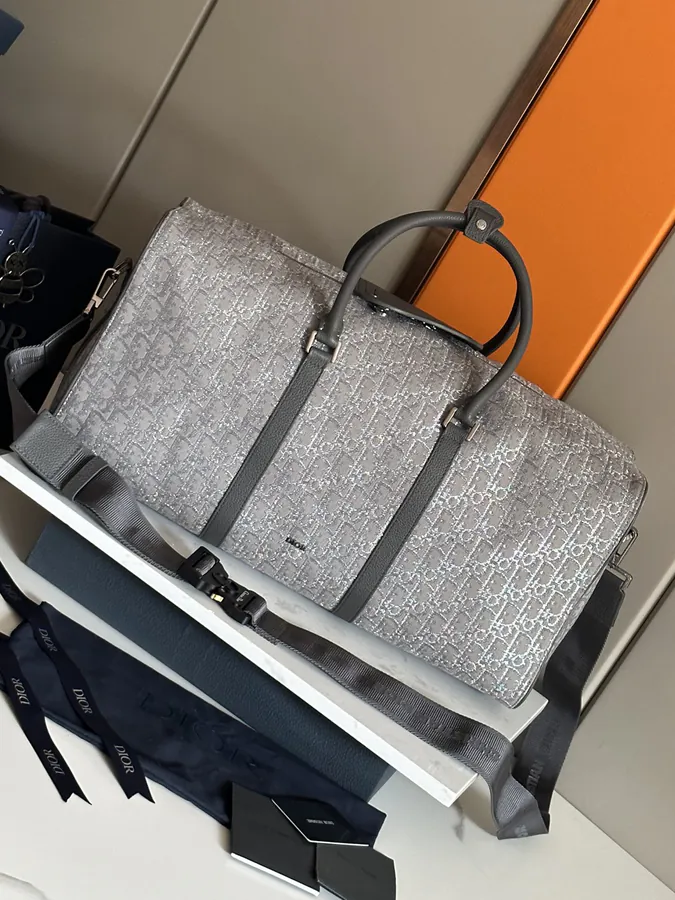Dio Lingot 50 Handbag Season New, Elegant and Practical
