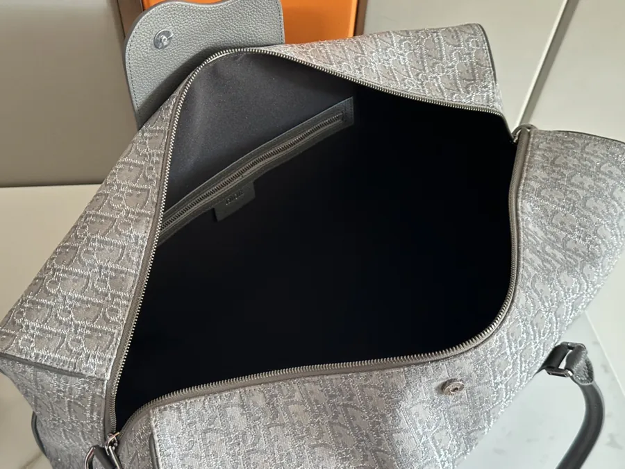 Dio Lingot 50 Handbag Season New, Elegant and Practical