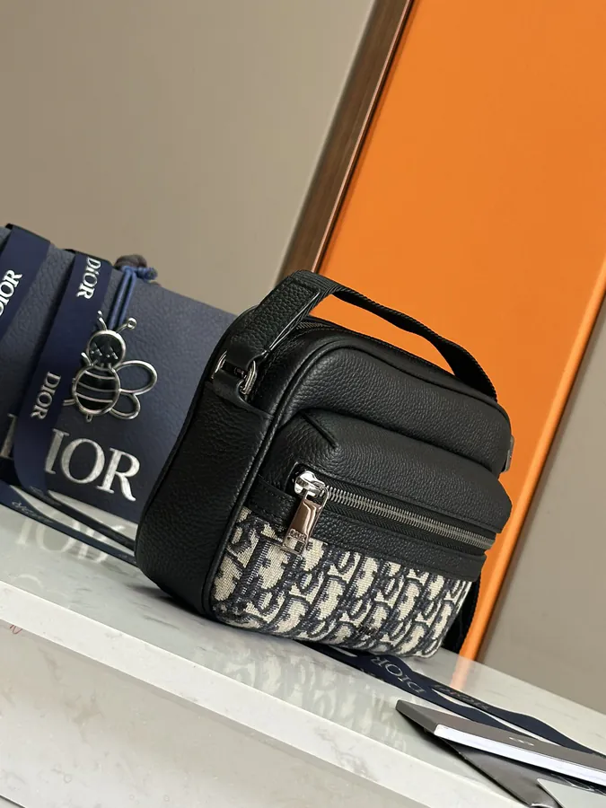 Rider 2.0 Zip Messenger Bag Mini Size