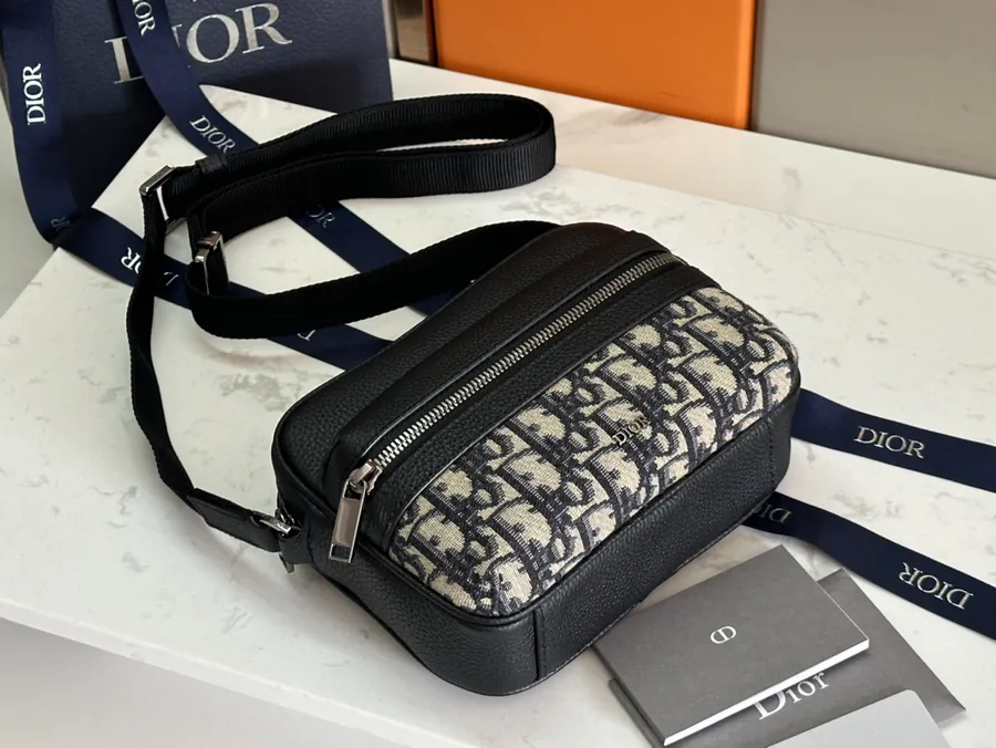 Rider 2.0 Zip Messenger Bag Mini Size