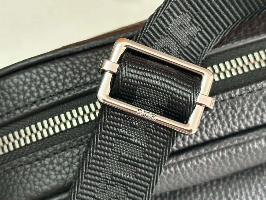 Rider 2.0 Zip Messenger Bag Mini Size