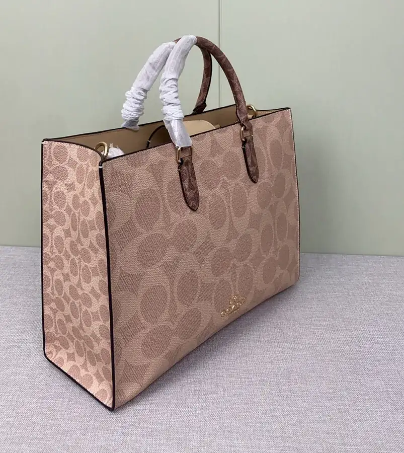 Maggie Tote by CY677 Sleek Design, Versatile Style