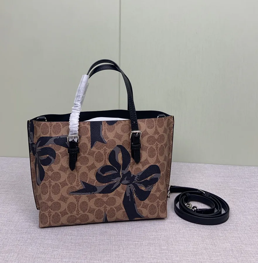Chloé 12 Month New CZ767 Print Bucket Bag with Vintage Bow